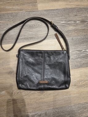 FOSSIL Classic Black Leather Crossbody with Brown Accent